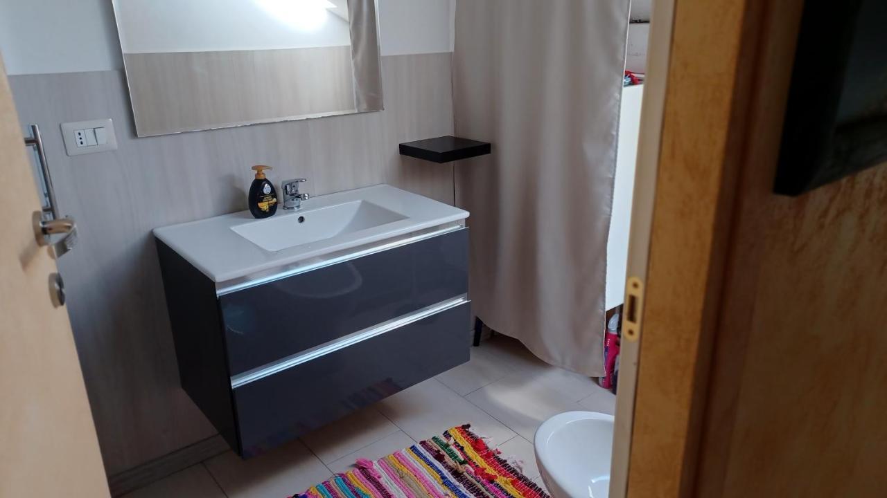 Il Monolocale Apartment ตูริน ภายนอก รูปภาพ